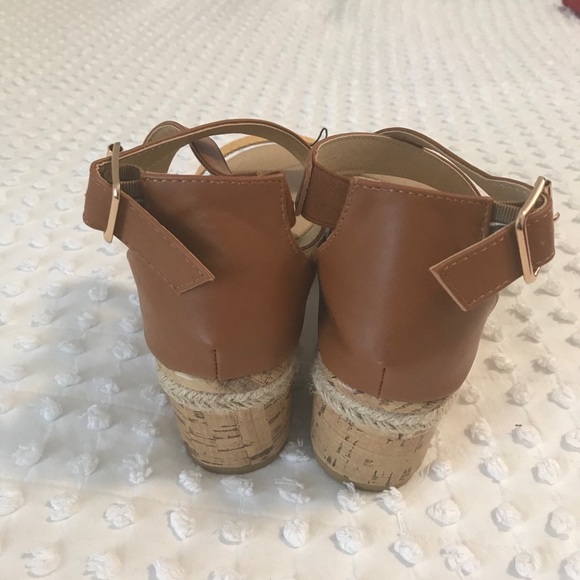 Sandals - Picture 4 of 6